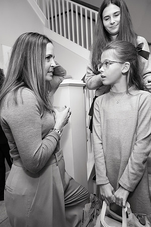 Nancy-2037_BW_