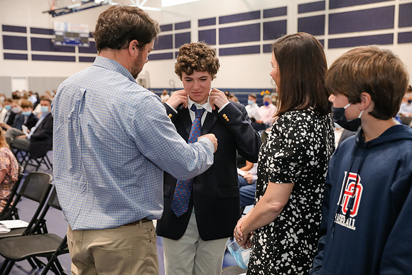 092_St. Francis Tie Ceremony_
