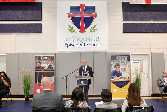 065_St. Francis Tie Ceremony_