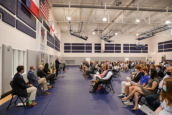 071_St. Francis Tie Ceremony_