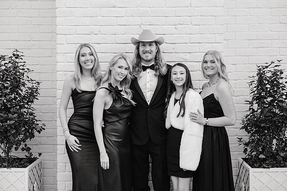 0015-HCC Family Dance-20241220-BW